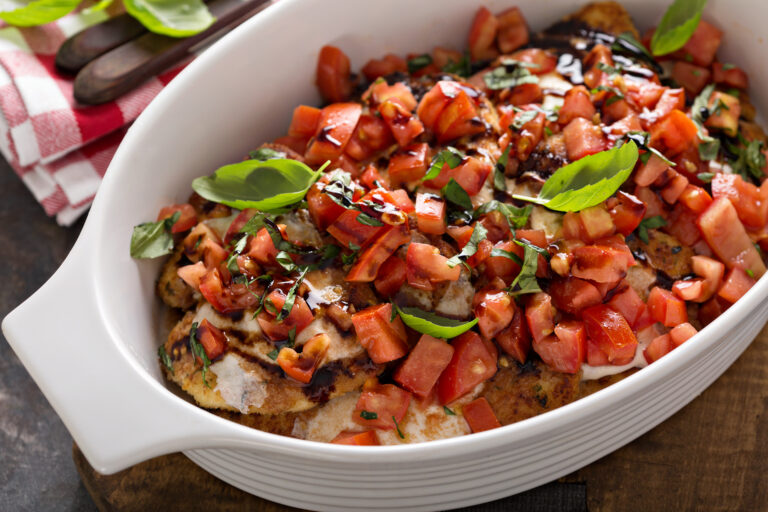 Bruschetta,chicken,breast,with,tomatoes,and,balsamic,in,a,casserole